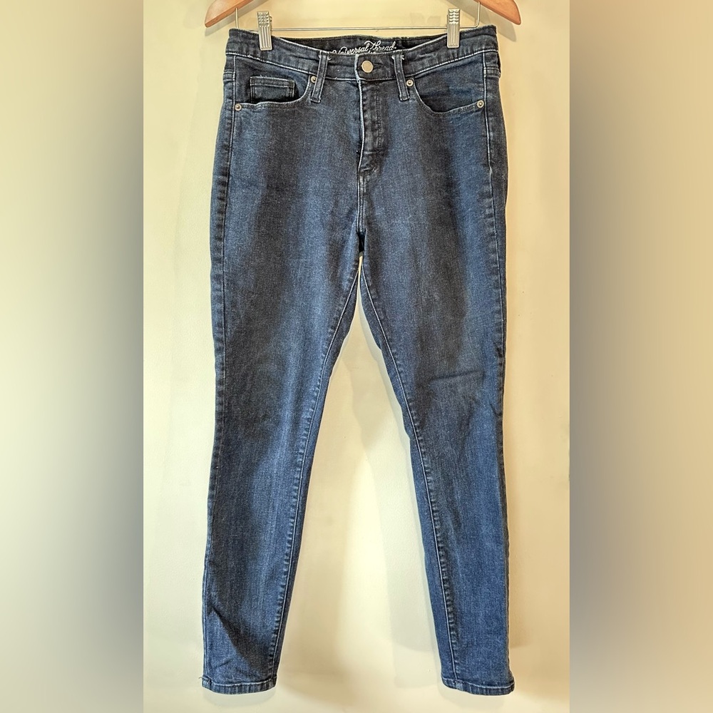 Women’s Universal Threads Sz 12/3R Skinny Jeans
